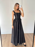 Mira Robe Longue Noire Corsetée - Bustier Laçage et Jupe Évasée