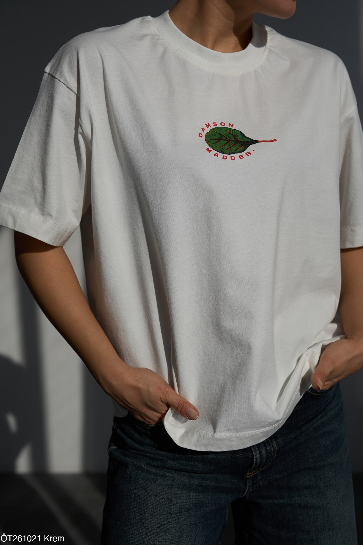 Qero T-shirt Blanc Oversize 100% Coton Crimson Ladder Feuilles Automne