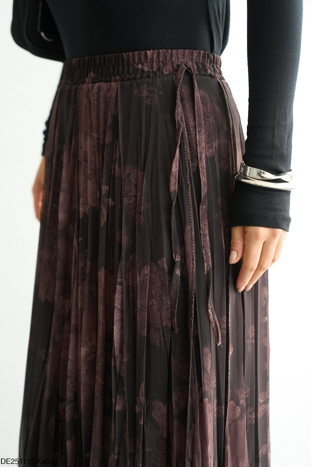 Quail Jupe Longue Plissée en Tulle Élastique Taille Haute