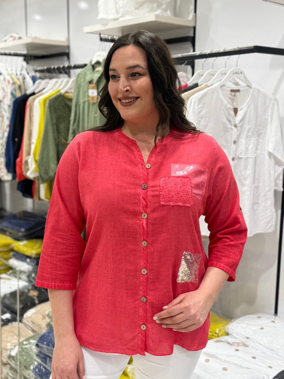 Chemise Coton Mousseline Manches 3/4 – Poche Brodée & Détails Paillettes